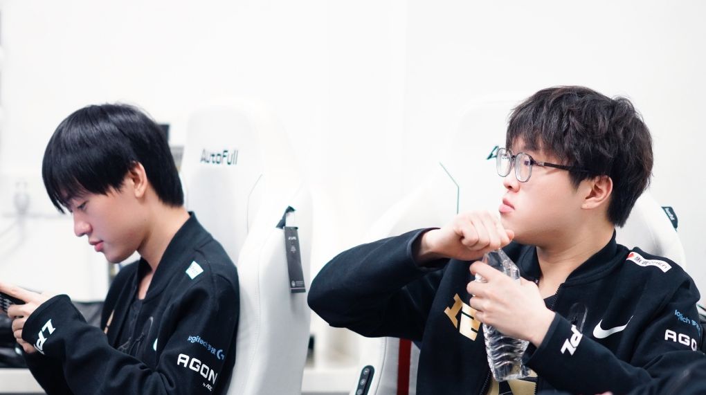 JackeyLove在RNG比赛中势不可挡,出色防守引发热议!(jackeylove去过rng吗) JackeyLove在RNG比赛中势不可挡,出色防守引发热议!(jackeylove去过rng吗)