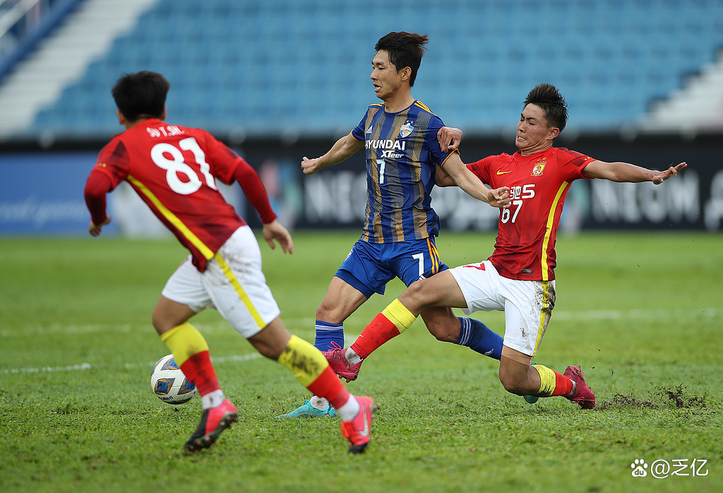 包含赛后广州队备战英超，临场应变细节曝光，态度坚定，阵容厚度经受考验的词条虎扑体育资讯