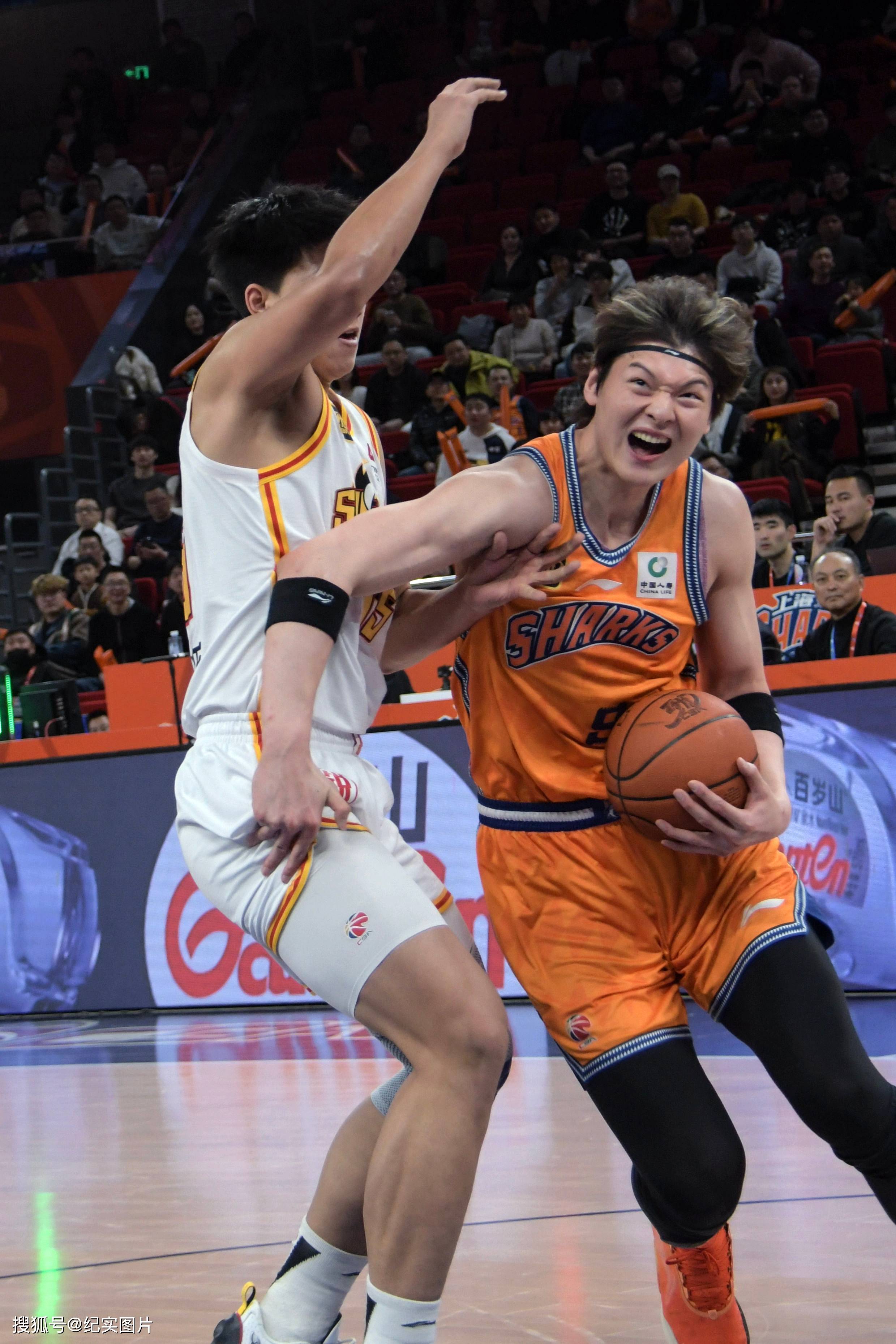 关于关键时刻深圳男篮单刀错失——CBA季后赛节点到来,目标明确,球队文化再被提及的信息 关于关键时刻深圳男篮单刀错失——CBA季后赛节点到来,目标明确,球队文化再被提及的信息