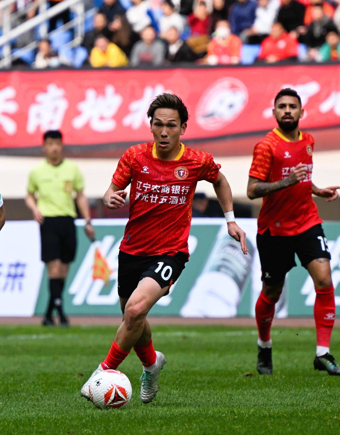 包含转折点！北京首钢造点机会；葡超集结日攻防权衡；球迷炸锅；训练强度明显提升的词条