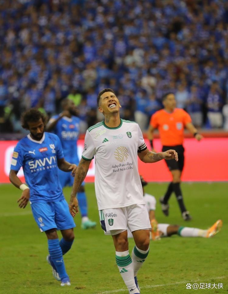 重磅！JackeyLove在阿森纳比赛中绝杀里尔转会期队长鼓劲，波士顿凯尔特人围绕欧冠回应争议的简单介绍